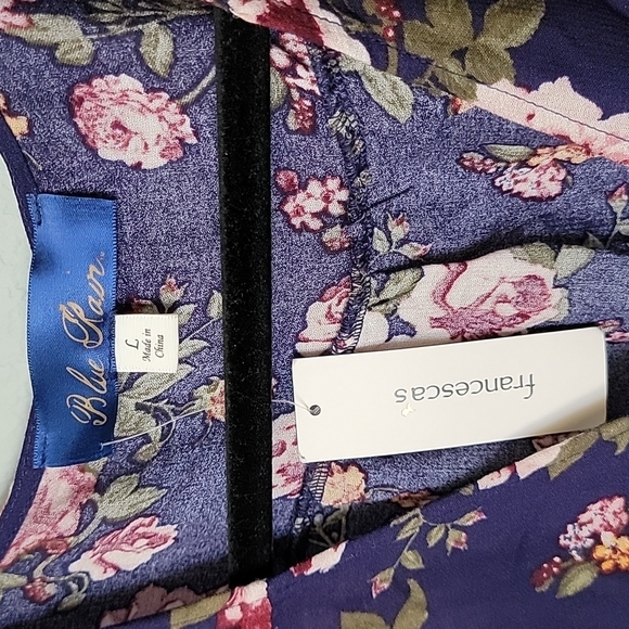 Francesca's Romantic Girly Blue Rain NWT floral surplice top medium - Picture 2 of 9